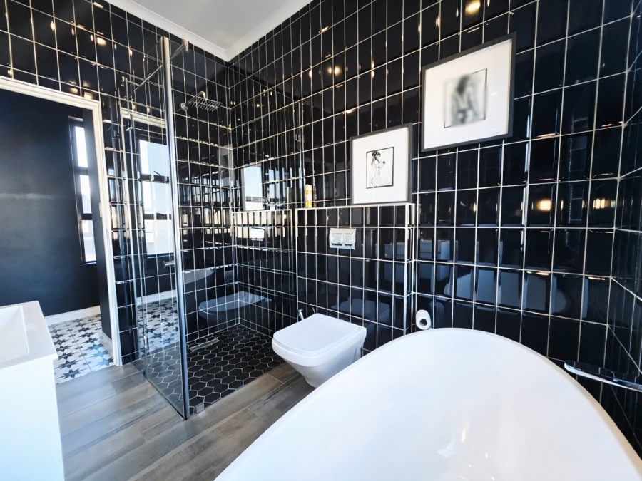 To Let 3 Bedroom Property for Rent in Sandown Western Cape